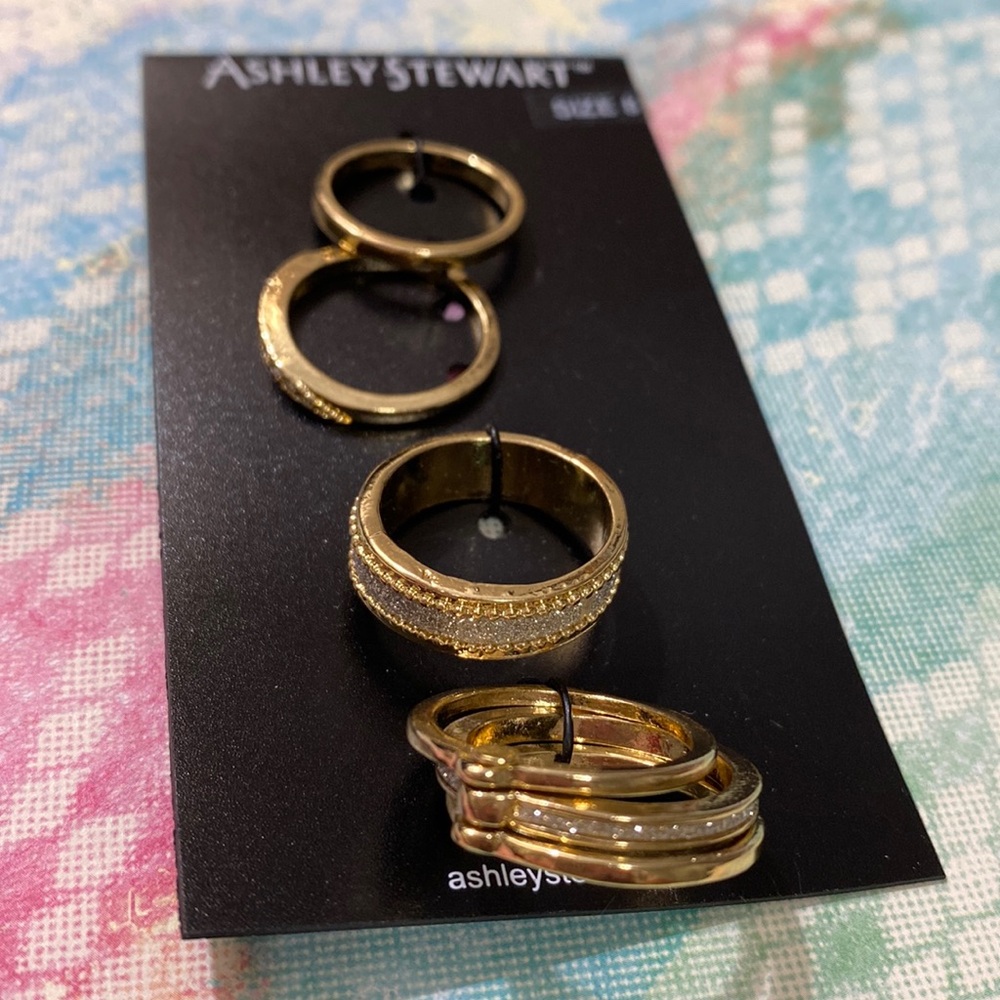 NWT Ashley Stewart Size 8 4 Gold Tone Ring Set!